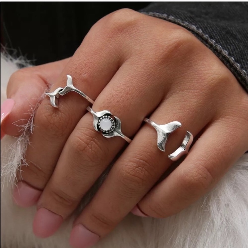 Boho Whale Tail Ring Set